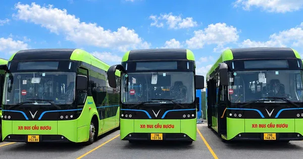 Doanh nghiệp nhà nước có hơn 10.000 nhân sự vừa đưa 28 xe buýt điện VinFast vào hoạt động