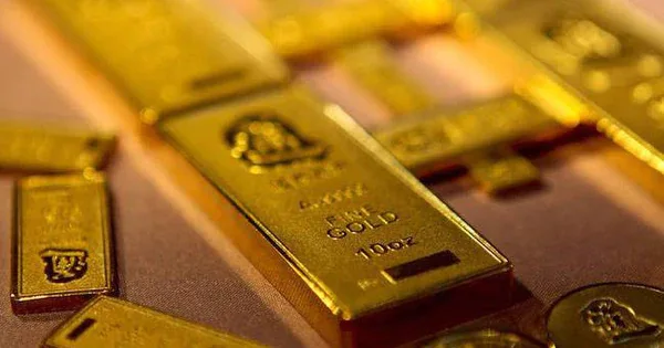 Quỹ vàng lớn nhất thế giới liên tục "xả hàng"