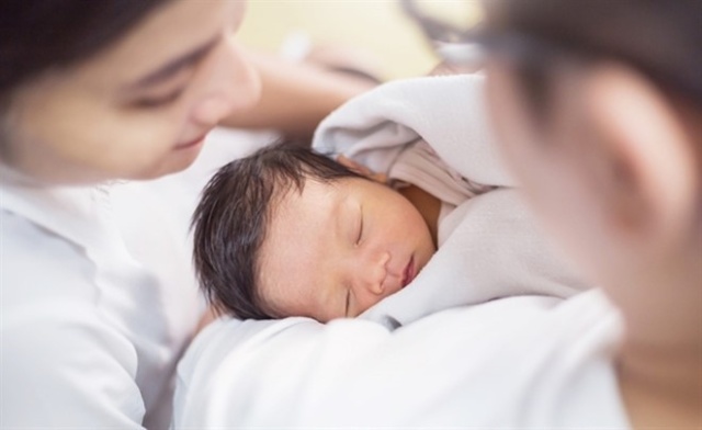 Thập niên sinh tụ và cái giá của một đứa trẻ