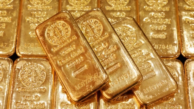 Vàng thế giới lùi nhẹ chờ tin từ Fed