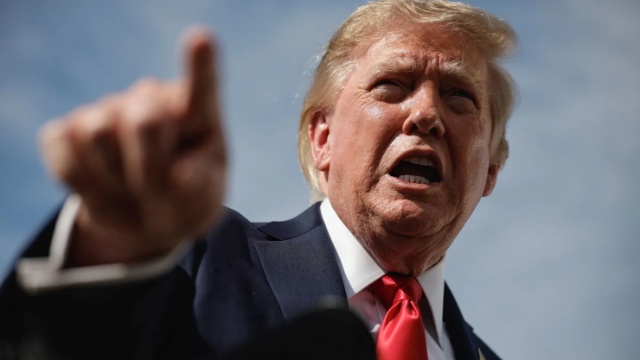 Ông Trump nói vẫn tin tưởng Chủ tịch Fed Warsh nhưng yêu cầu hạ lãi suất xuống 1%
