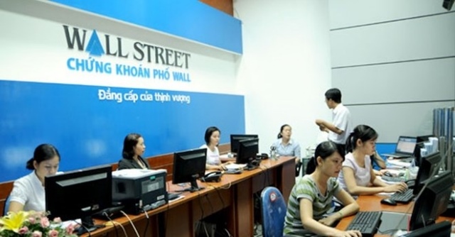 Chứng khoán Phố Wall bị xử phạt