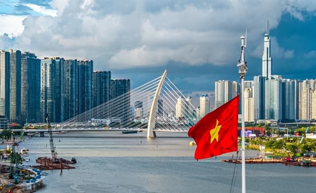 Chìa khóa vàng cho TPHCM và lời nhắc 'quyền hạn không tự tạo ra kết quả' của Bí thư