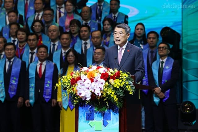 Thủ tướng: Doanh nghiệp thương hiệu Việt Nam phải trở thành lợi thế cạnh tranh chiến lược của nền kinh tế