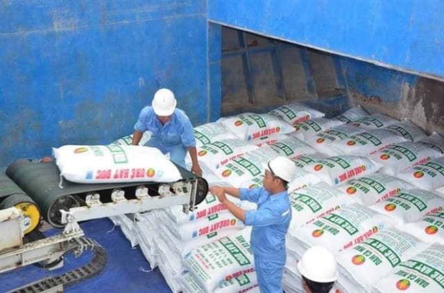 Đề xuất giảm thuế xuất khẩu phân bón từ 5% xuống 0%