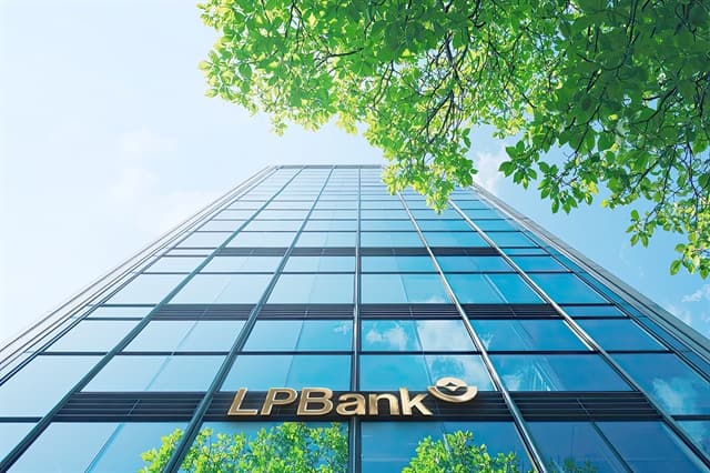 LPBank lãi 10,421 tỷ đồng lợi nhuận trước thuế trong 9 tháng đầu năm 2026