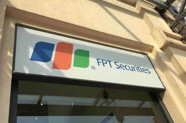 FPTS báo lãi quý 3 giảm 35%