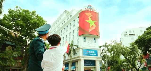 Sun Group và NCB tài trợ Kim cương cho live concert “Bay về phía mặt trời” của Tùng Dương, hé lộ đặc quyền cho khách hàng NCB tại concert